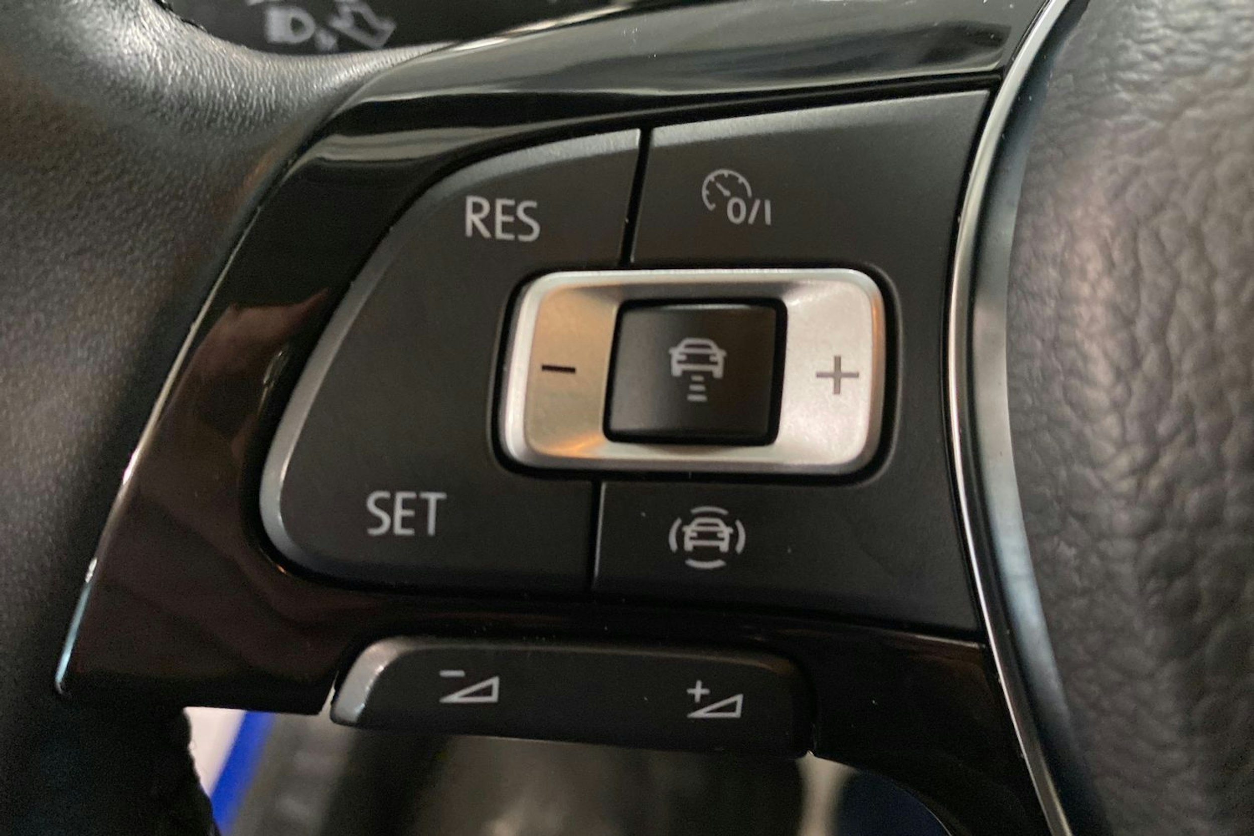 sininen Volkswagen T-Roc 2020 kuva 15.