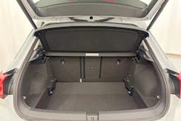 Valkoinen Volkswagen T-Roc 2020 kuva 10.