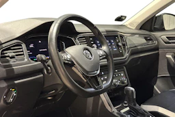 met. sininen Volkswagen T-Roc 2020 kuva 8.