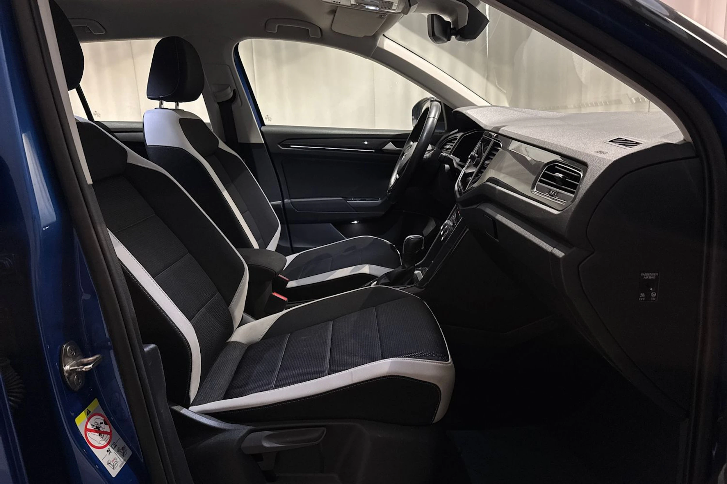 met. sininen Volkswagen T-Roc 2020 kuva 18.