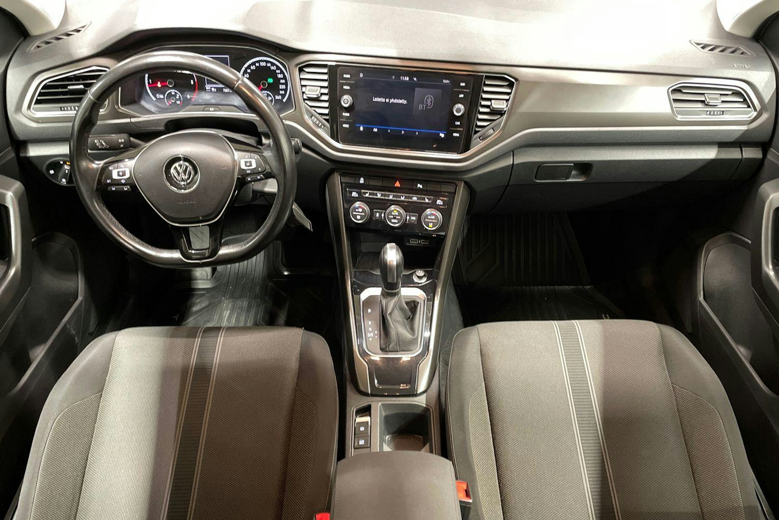 valkoinen Volkswagen T-Roc 2020 kuva 9.