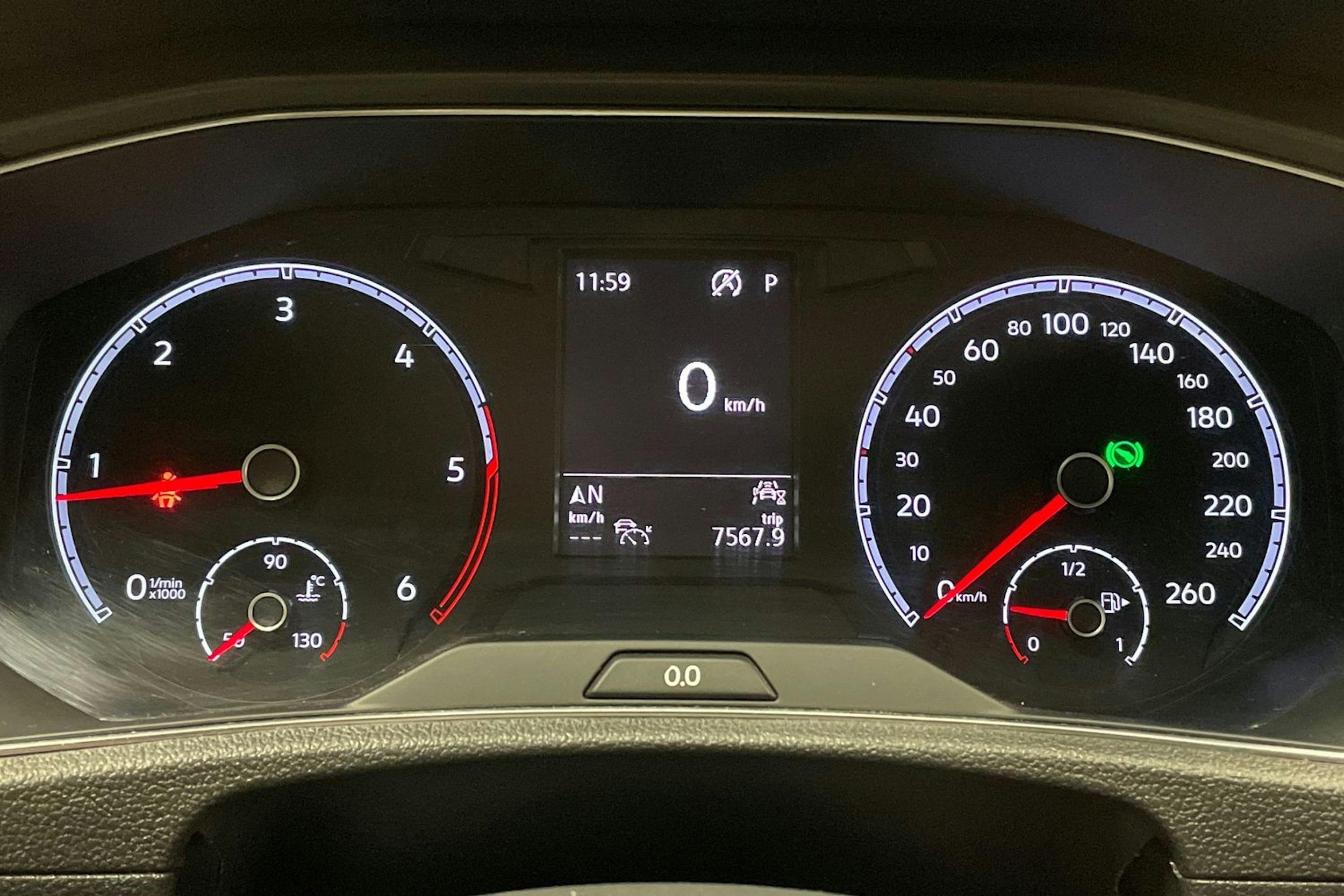 valkoinen Volkswagen T-Roc 2020 kuva 16.