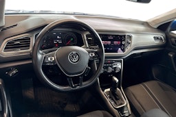 sininen Volkswagen T-Roc 2020 kuva 3.