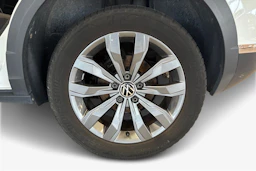 valkoinen Volkswagen T-Roc 2021 kuva 9.