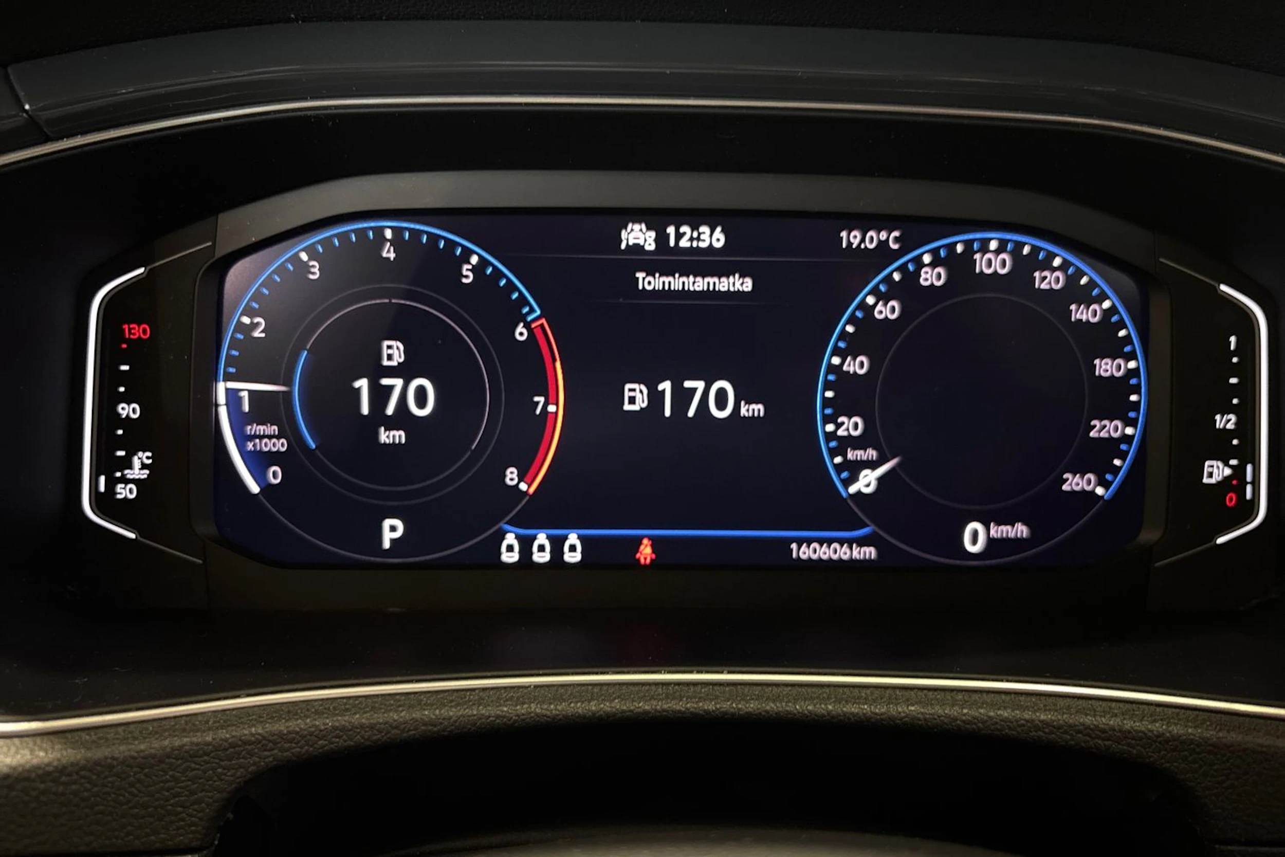 valkoinen Volkswagen T-Roc 2021 kuva 15.