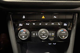 valkoinen Volkswagen T-Roc 2021 kuva 21.