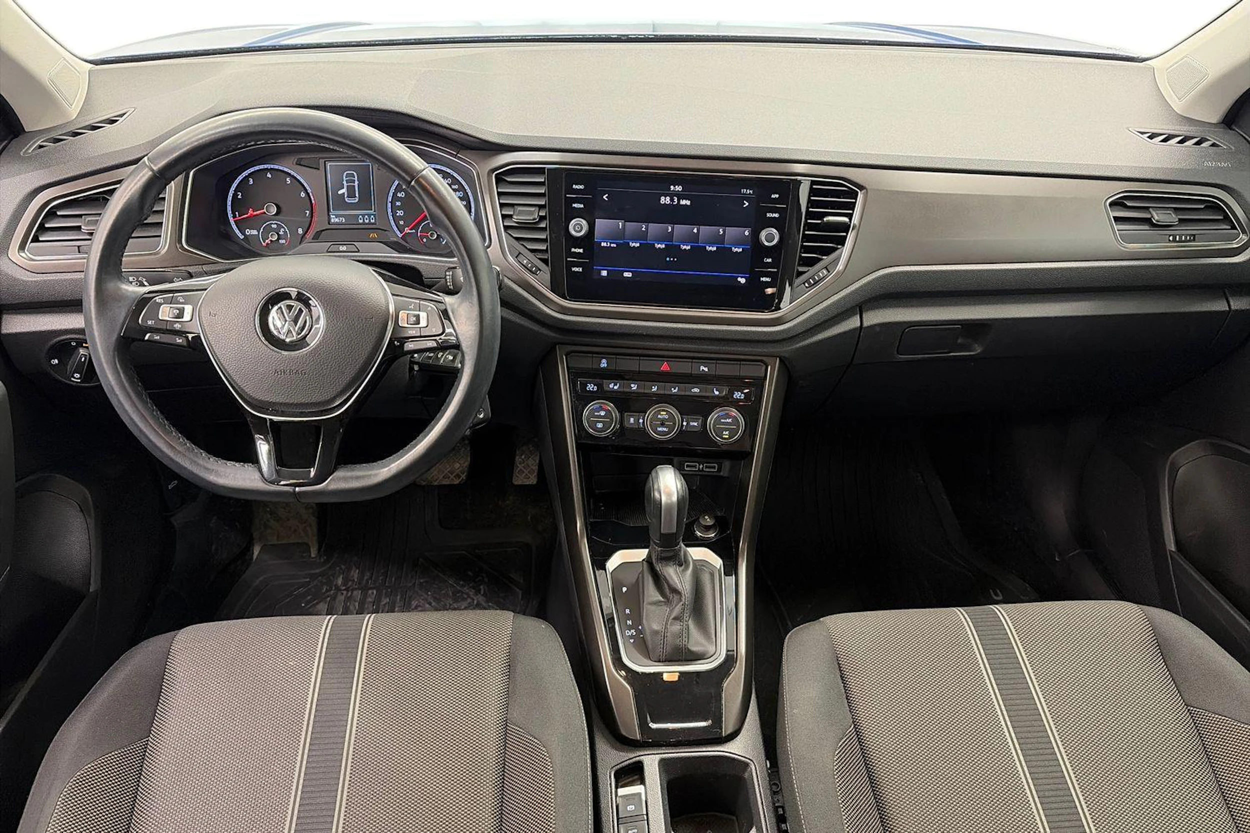 sininen Volkswagen T-Roc 2020 kuva 9.