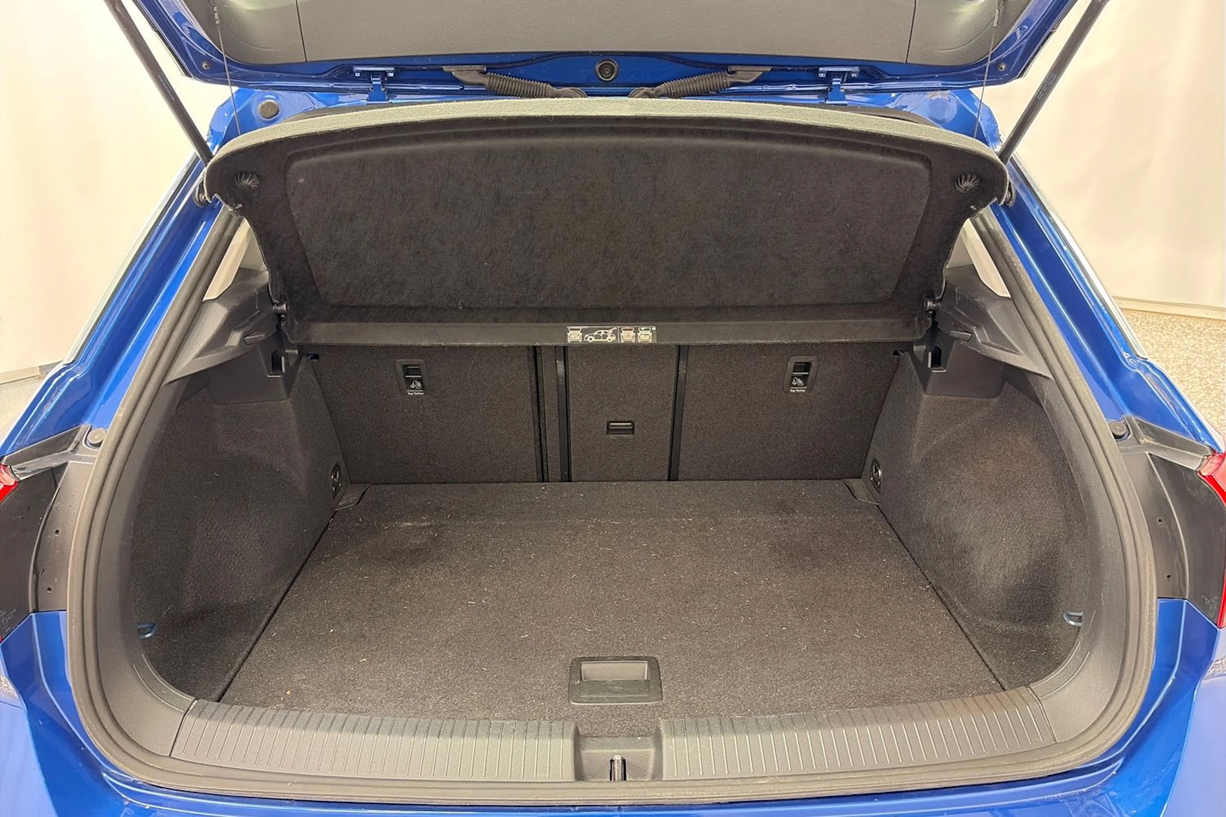 sininen Volkswagen T-Roc 2020 kuva 14.