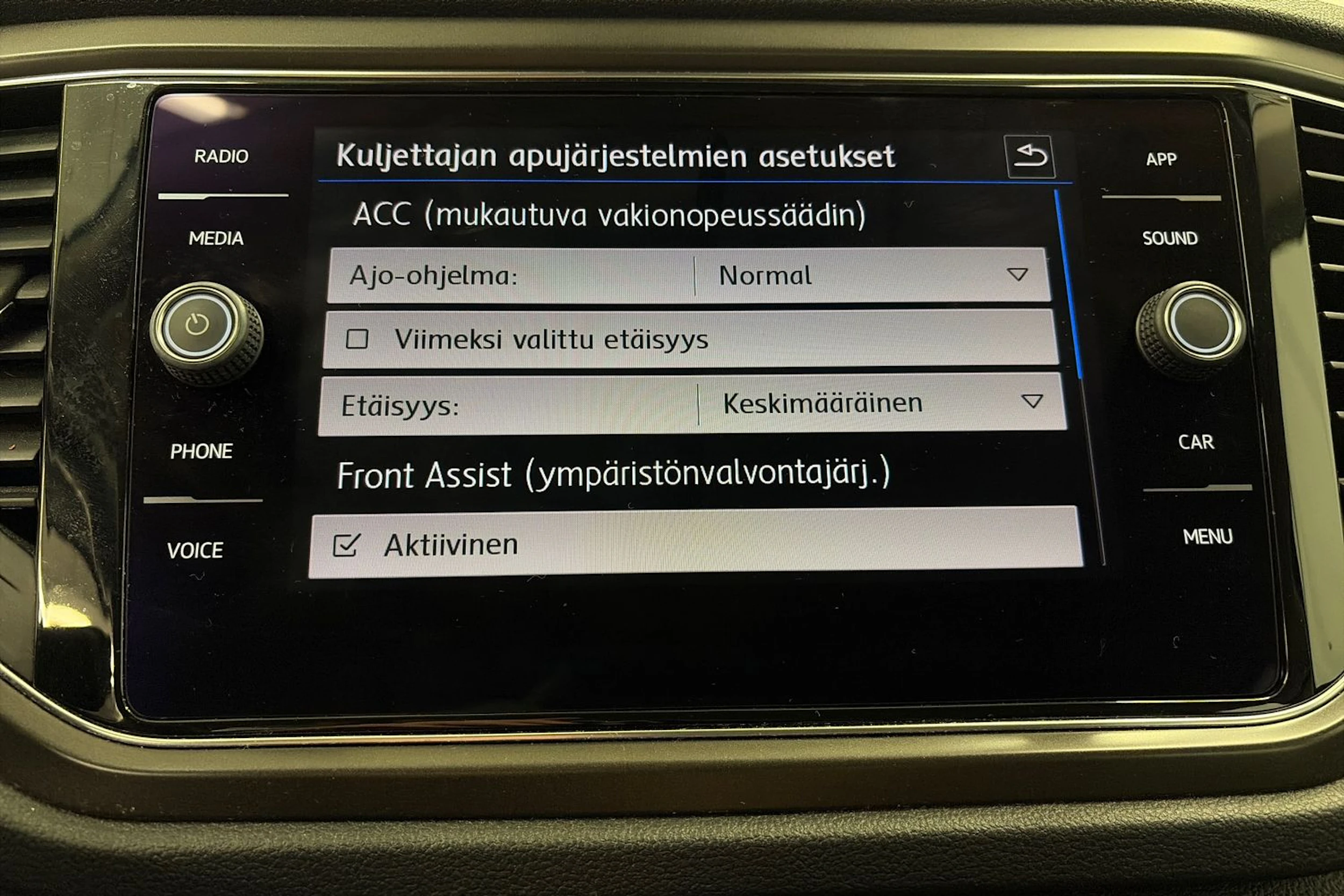 sininen Volkswagen T-Roc 2020 kuva 21.