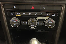 sininen Volkswagen T-Roc 2020 kuva 25.