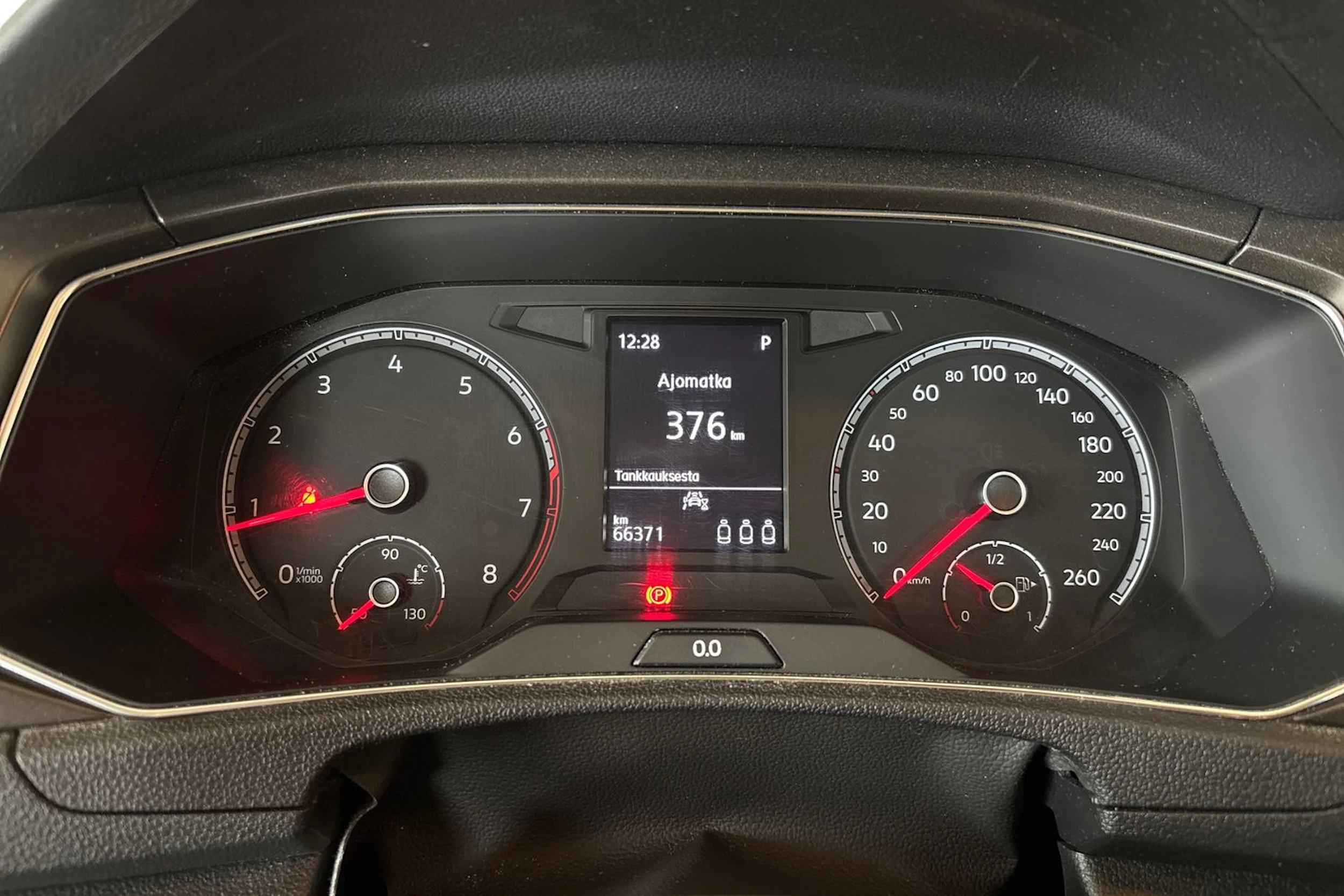 Valkoinen Volkswagen T-Roc 2020 kuva 13.