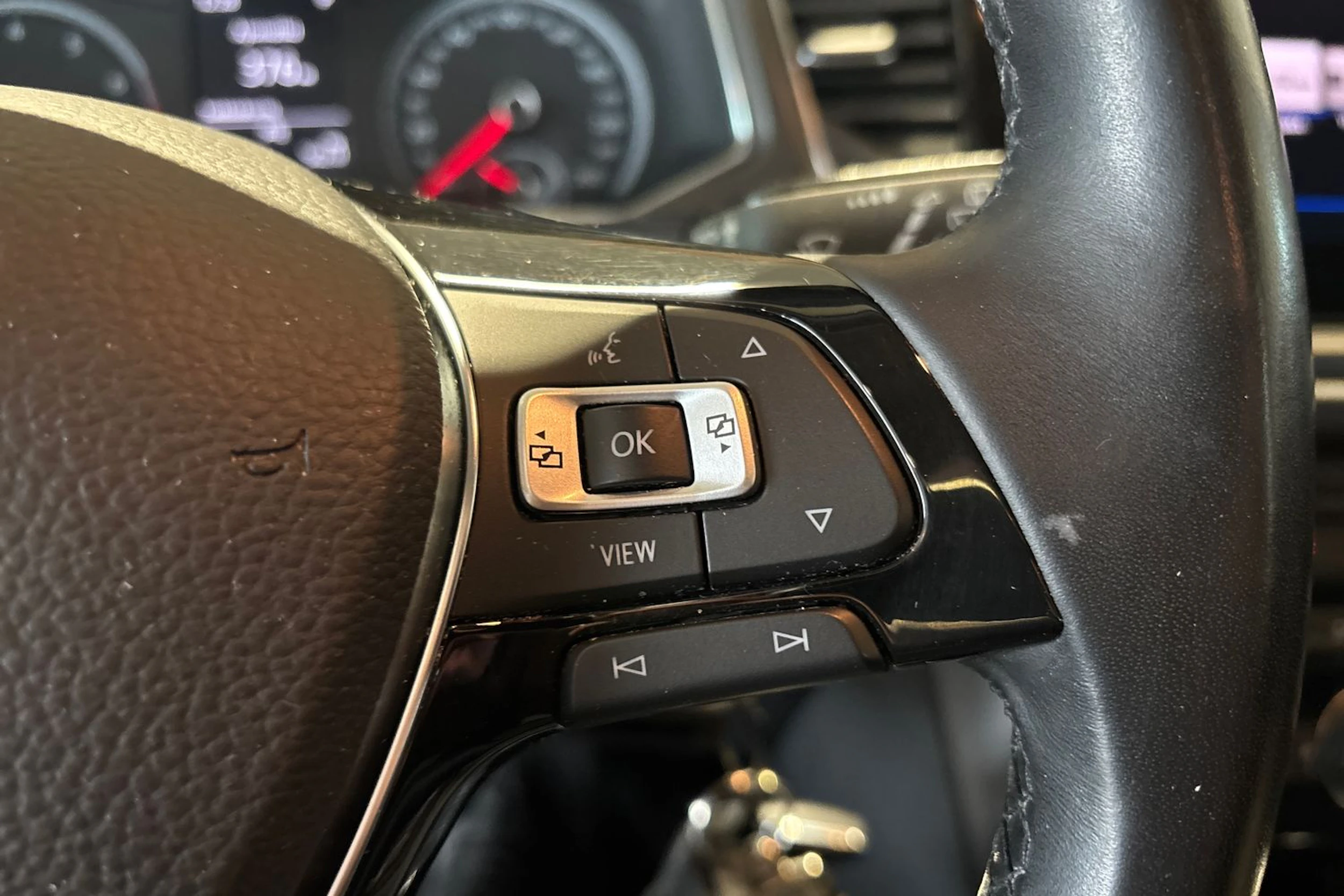 Valkoinen Volkswagen T-Roc 2020 kuva 15.