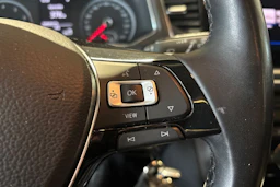 Valkoinen Volkswagen T-Roc 2020 kuva 15.