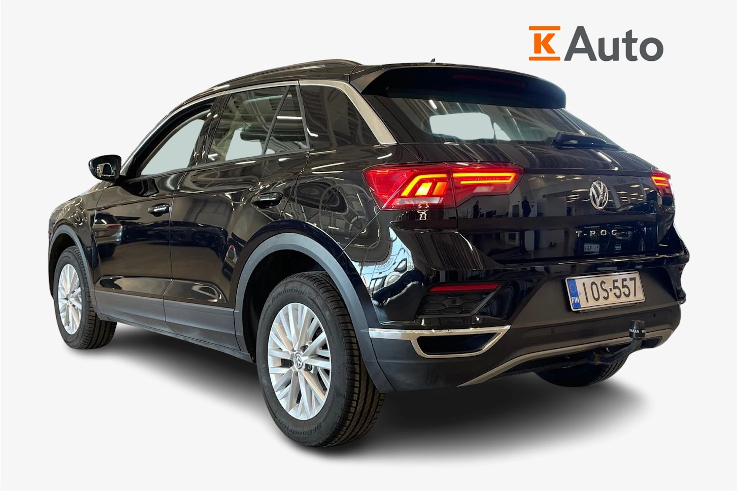 musta Volkswagen T-Roc 2020 kuva 2.