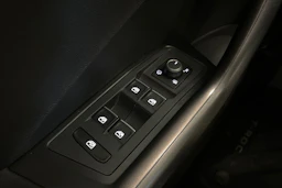 musta Volkswagen T-Roc 2020 kuva 25.