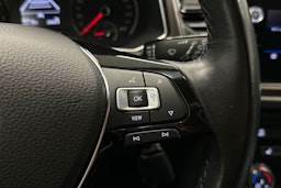 valkoinen Volkswagen T-Roc 2020 kuva 17.