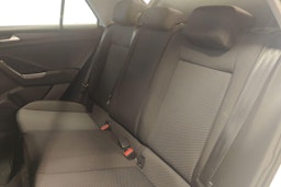 valkoinen Volkswagen T-Roc 2020 kuva 8.