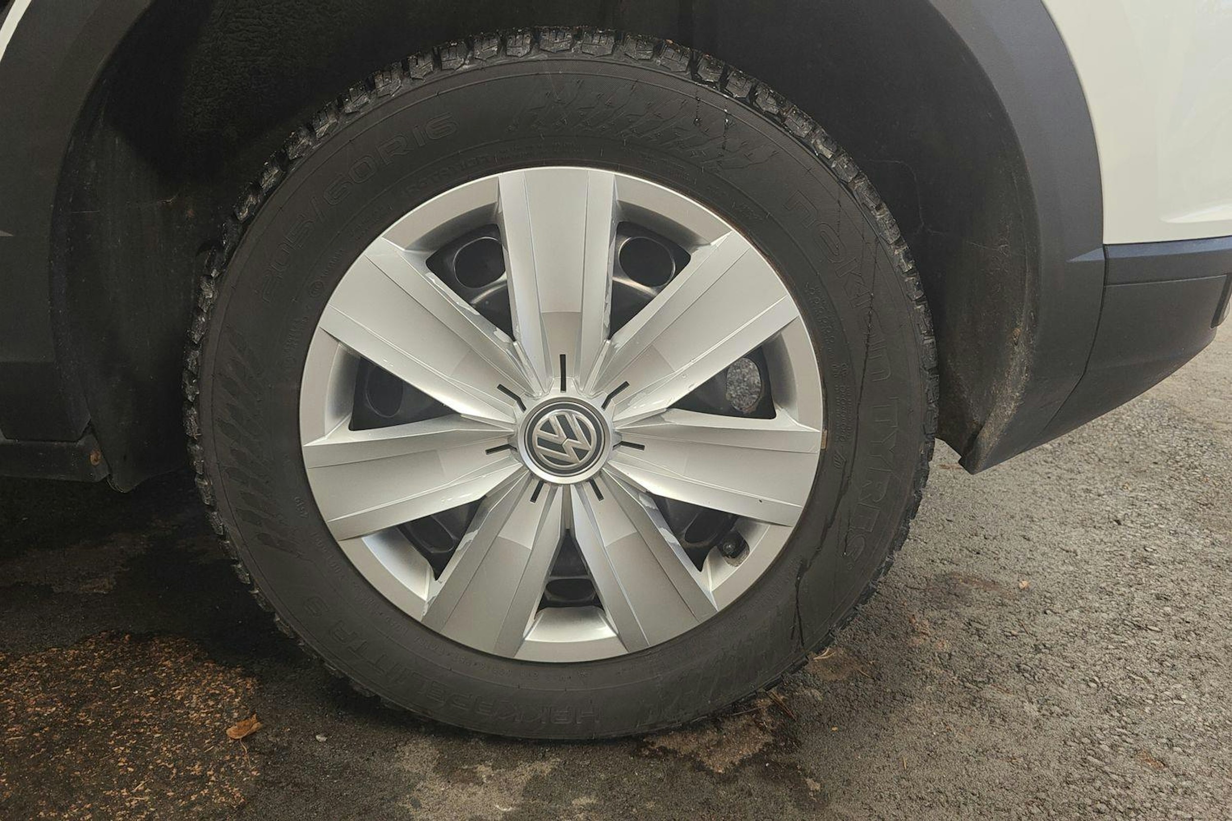 valkoinen Volkswagen T-Roc 2020 kuva 10.