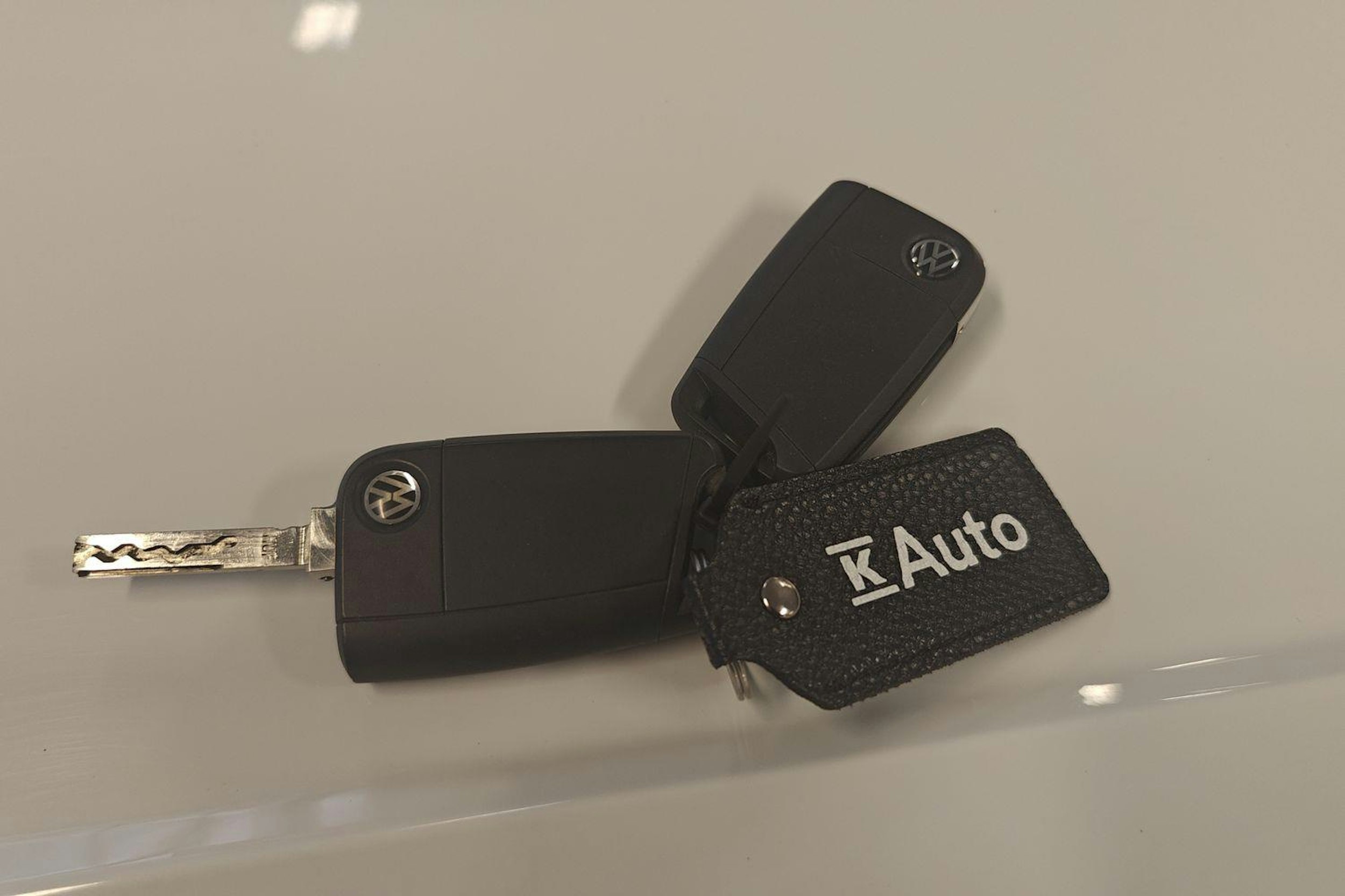 valkoinen Volkswagen T-Roc 2020 kuva 14.