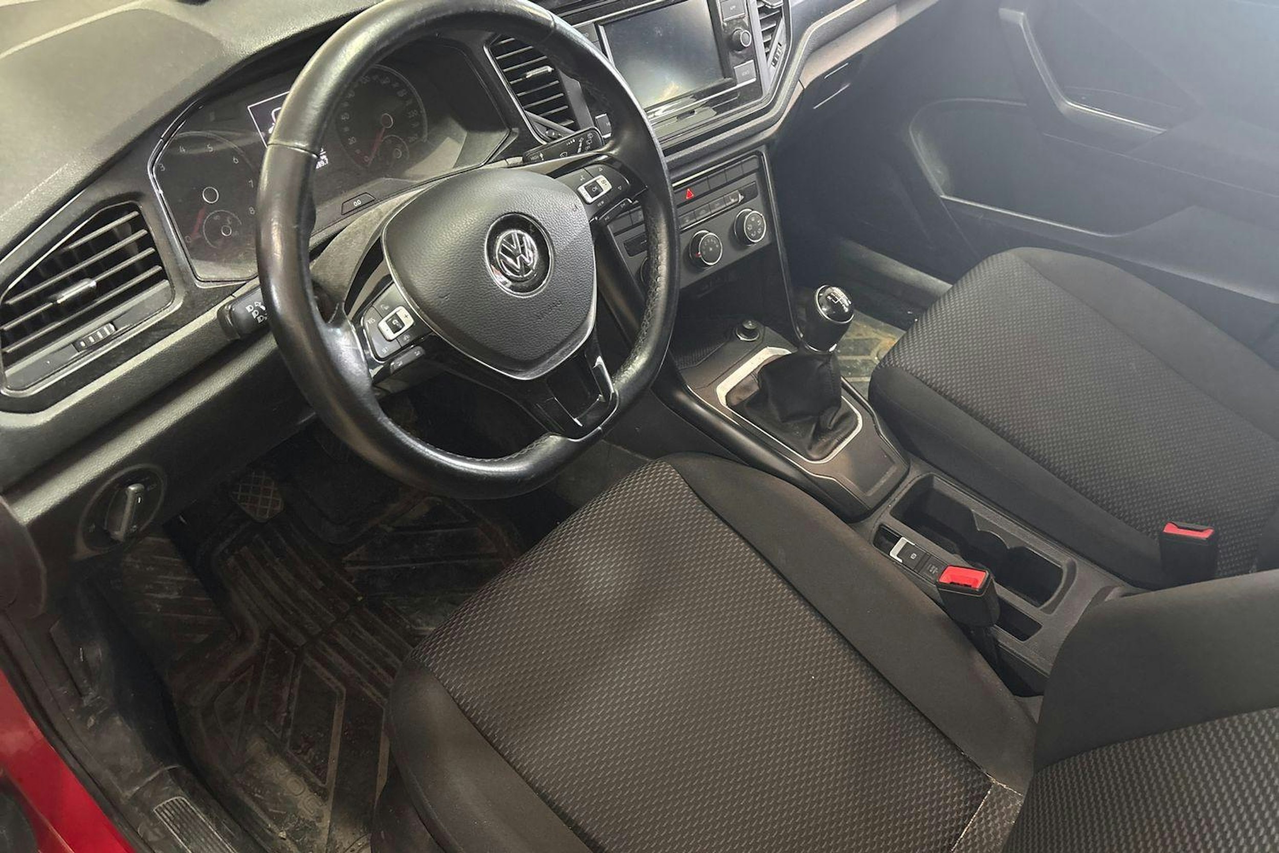 punainen Volkswagen T-Roc 2020 kuva 3.