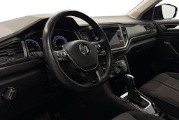 sininen Volkswagen T-Roc 2020 kuva 6.