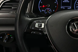 sininen Volkswagen T-Roc 2020 kuva 13.