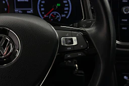 sininen Volkswagen T-Roc 2020 kuva 14.