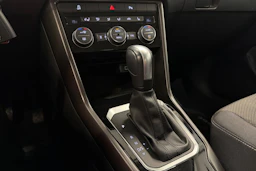 sininen Volkswagen T-Roc 2020 kuva 22.