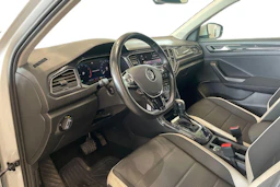 valkoinen Volkswagen T-Roc 2020 kuva 6.