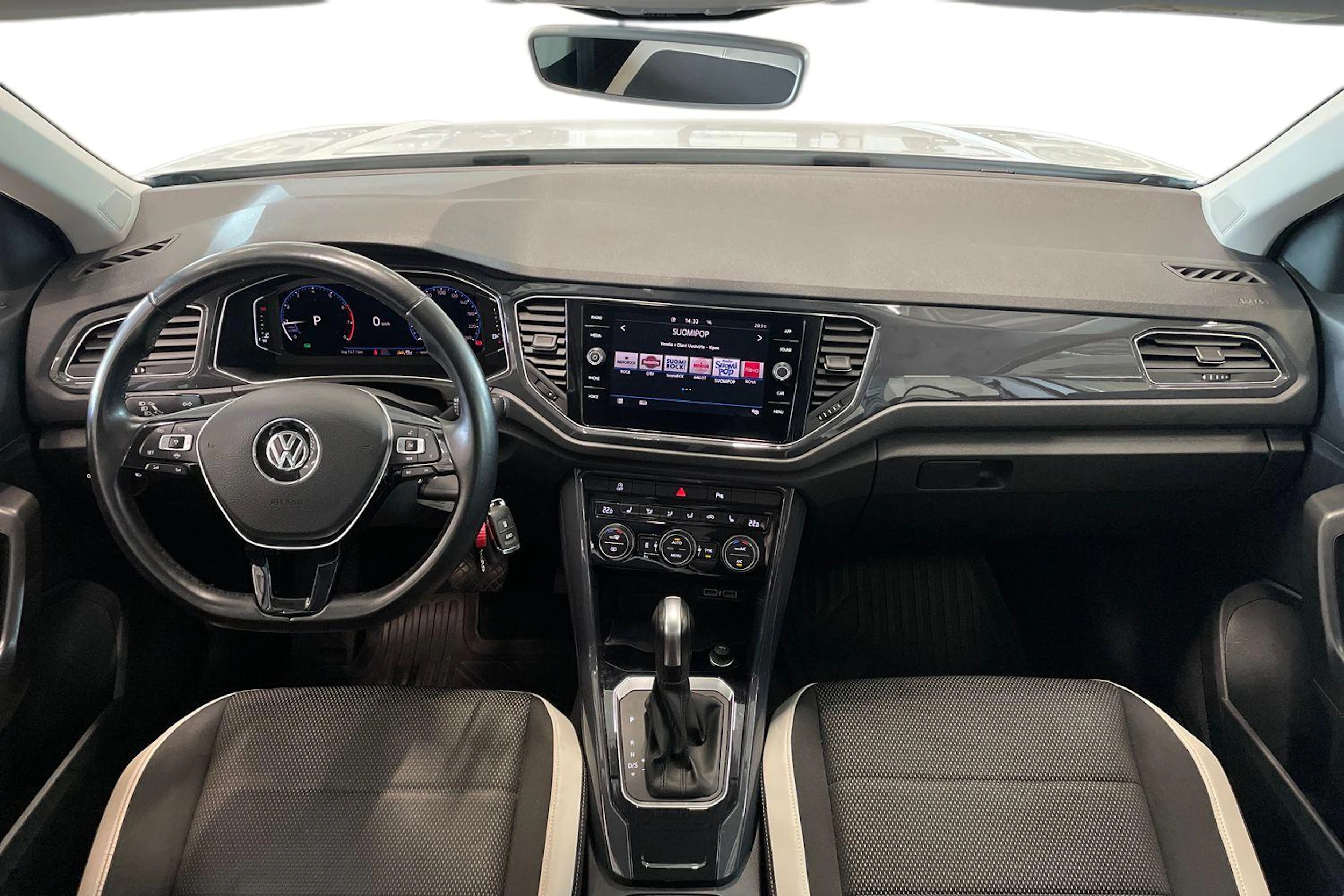 valkoinen Volkswagen T-Roc 2020 kuva 7.