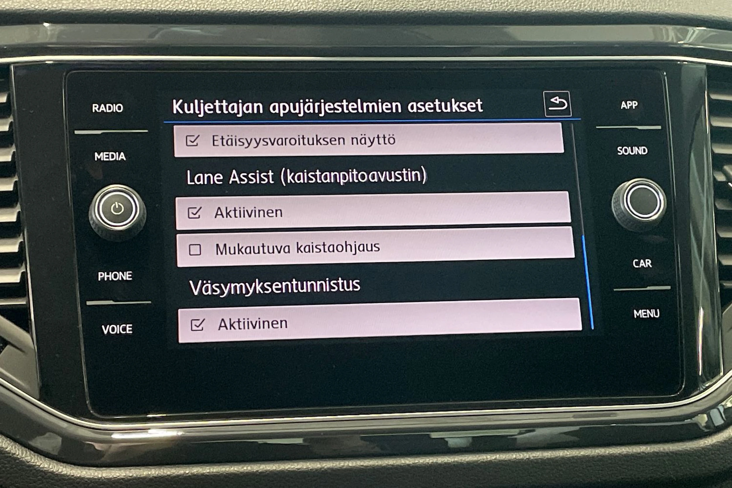 valkoinen Volkswagen T-Roc 2020 kuva 21.