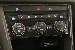 valkoinen Volkswagen T-Roc 2020 kuva 24.