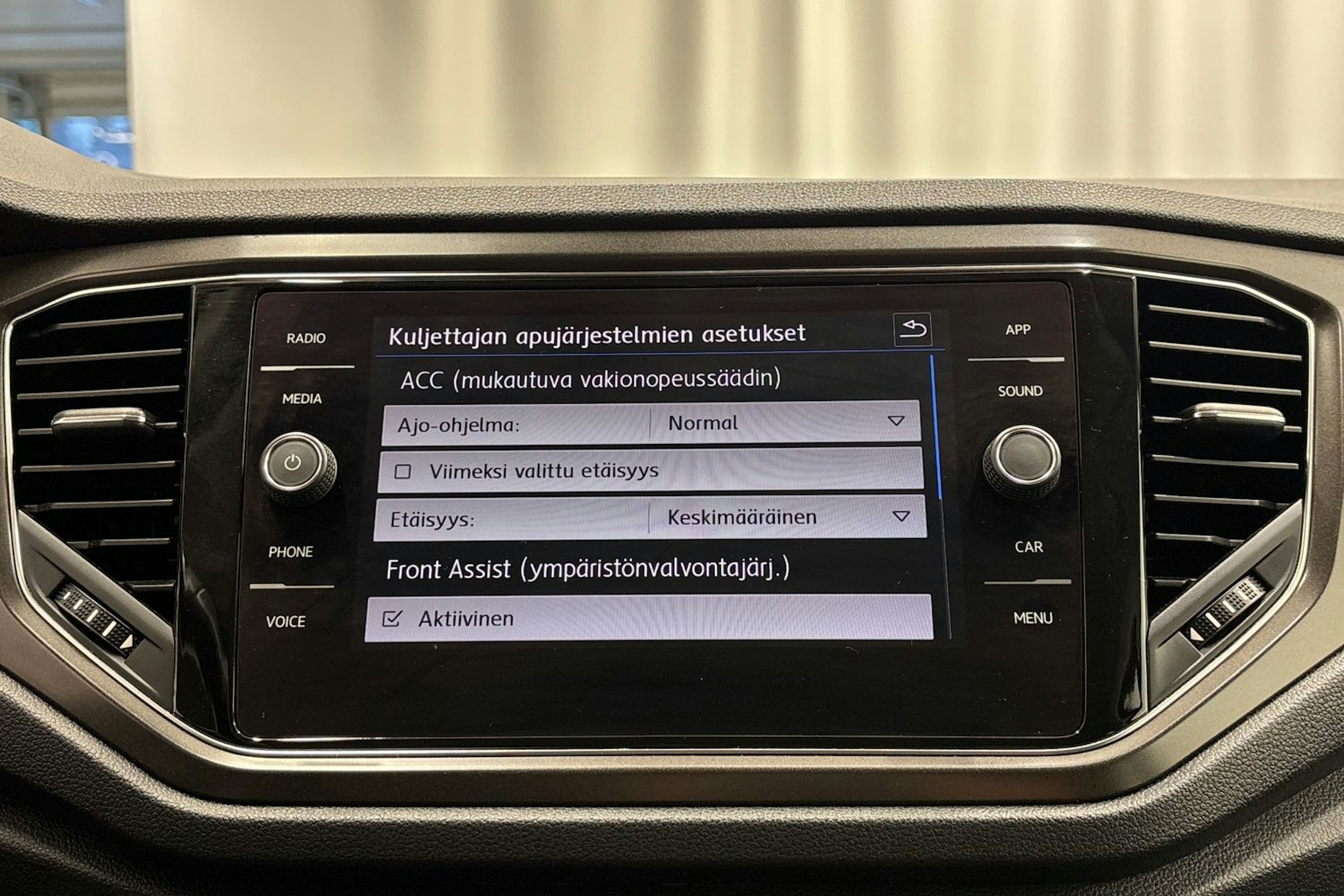 met. ruskea (beige) Volkswagen T-Roc 2020 kuva 15.