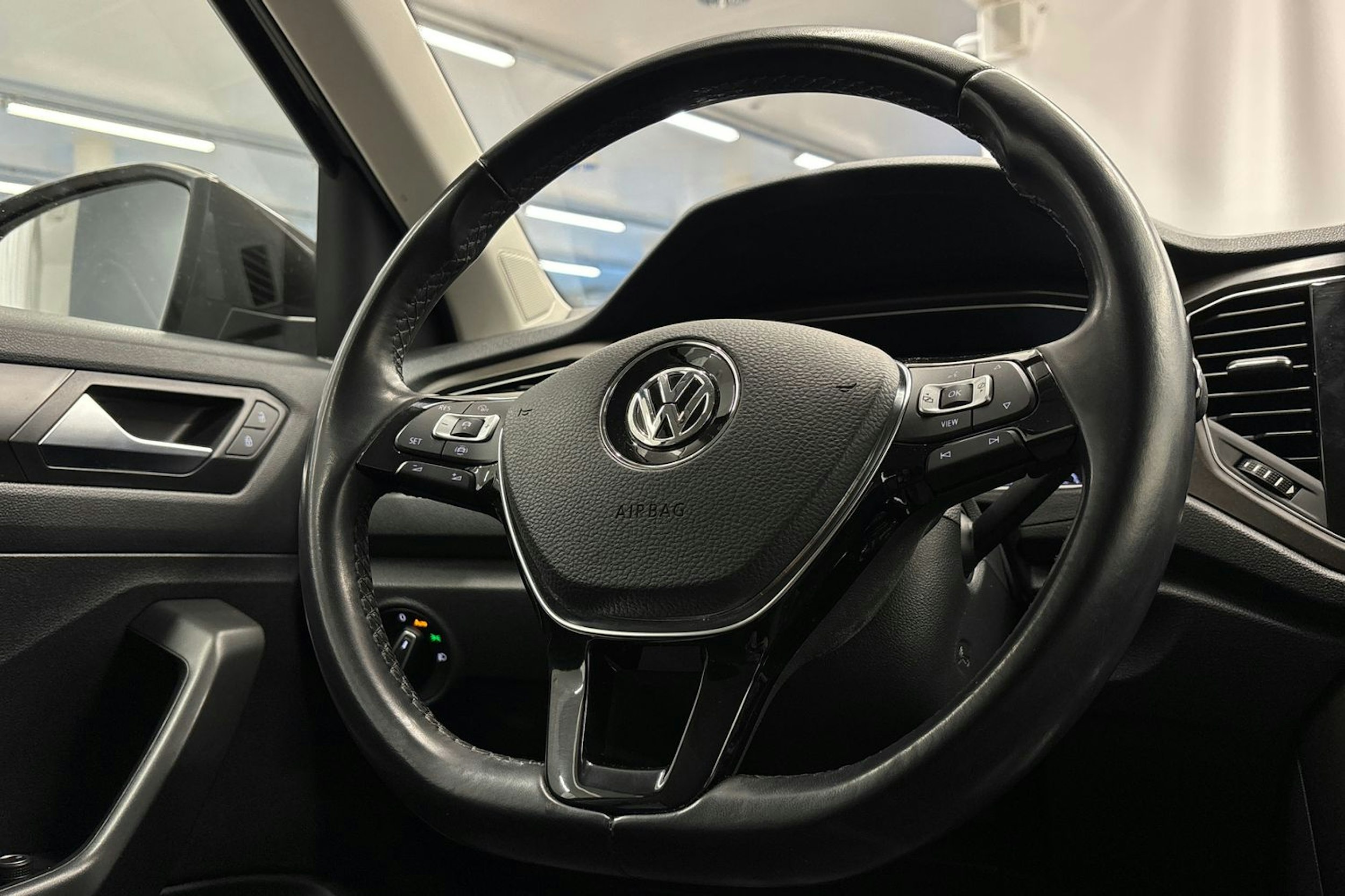 met. ruskea (beige) Volkswagen T-Roc 2020 kuva 21.