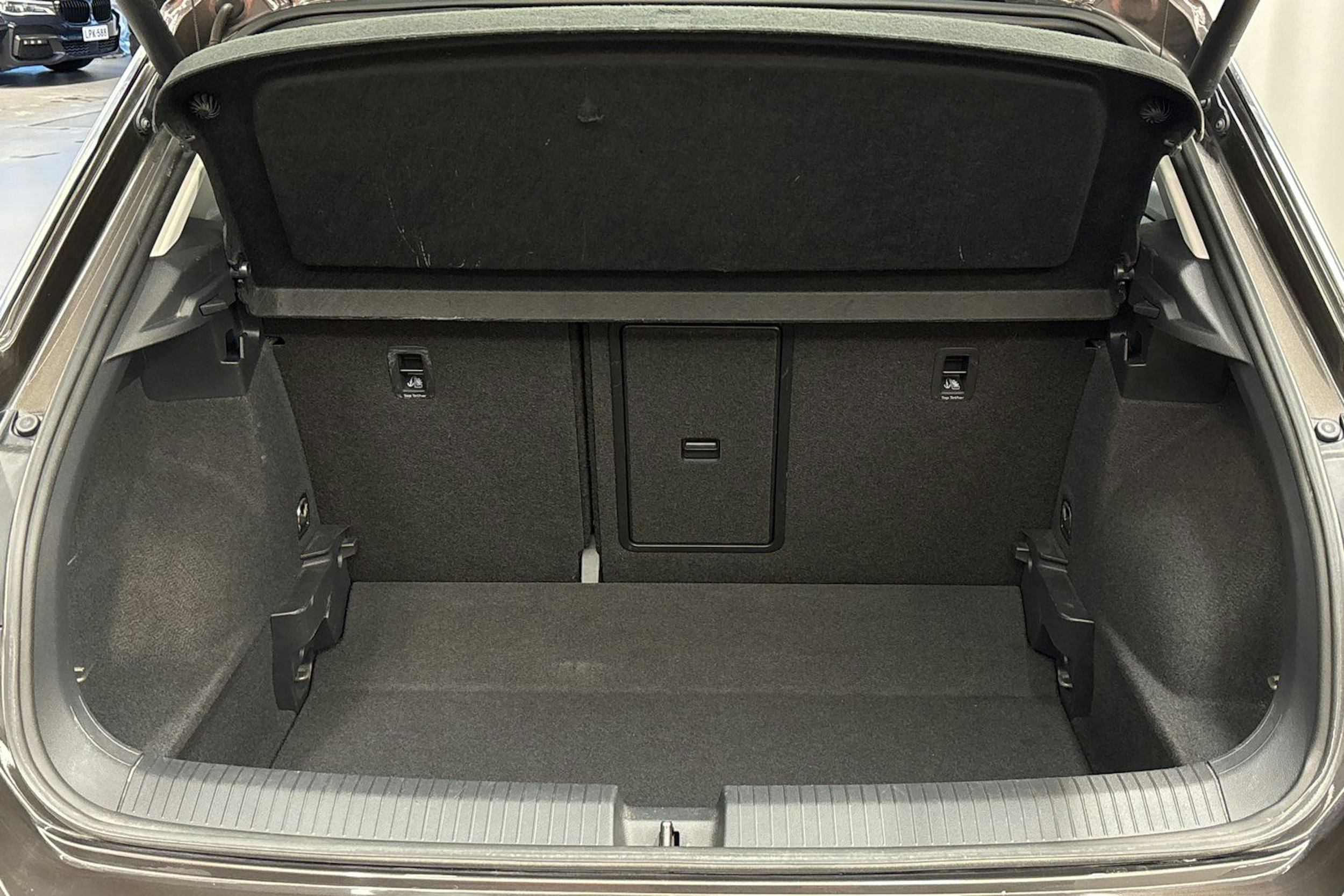 met. ruskea (beige) Volkswagen T-Roc 2020 kuva 25.