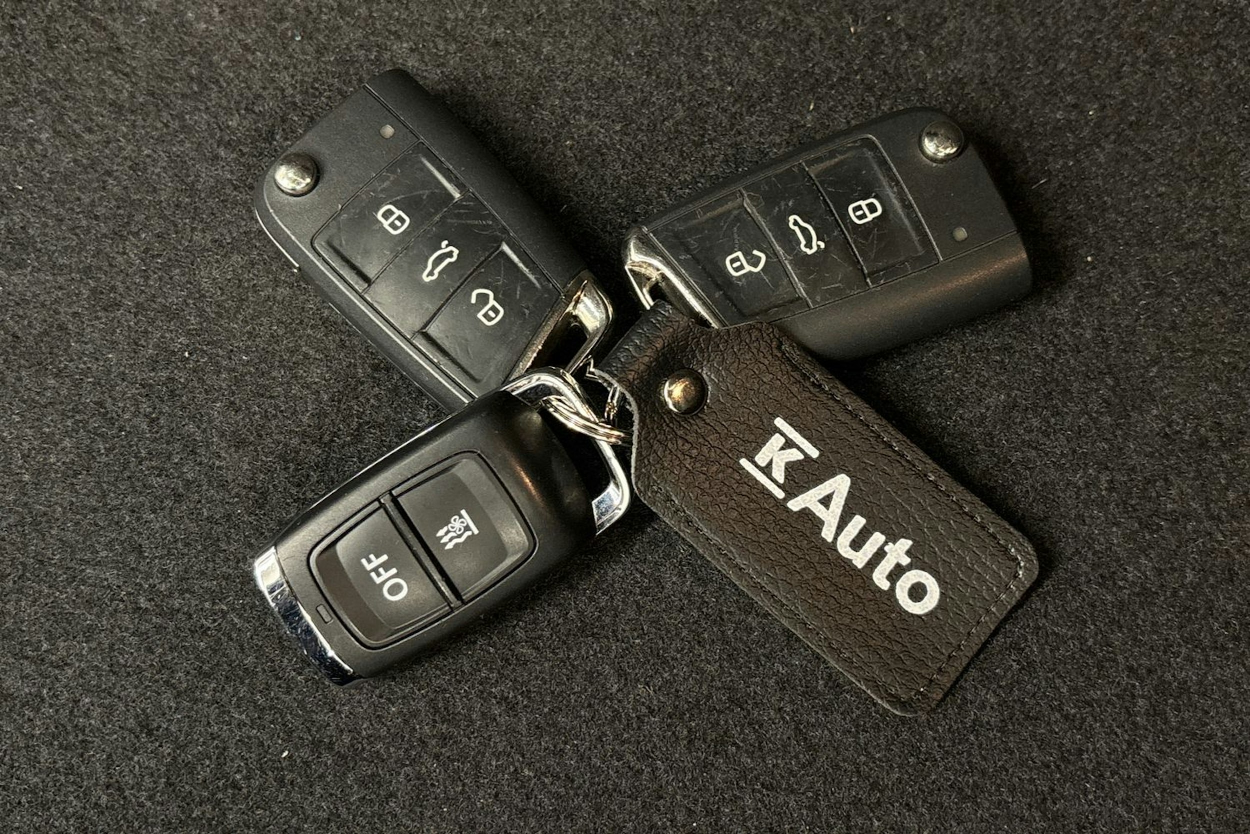 met. ruskea (beige) Volkswagen T-Roc 2020 kuva 27.