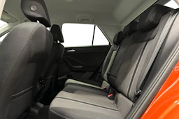oranssi Volkswagen T-Roc 2020 kuva 11.