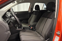 oranssi Volkswagen T-Roc 2020 kuva 17.