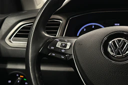 oranssi Volkswagen T-Roc 2020 kuva 19.