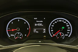 oranssi Volkswagen T-Roc 2020 kuva 21.