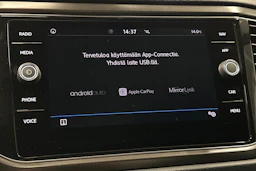 oranssi Volkswagen T-Roc 2020 kuva 22.