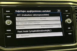 oranssi Volkswagen T-Roc 2020 kuva 23.