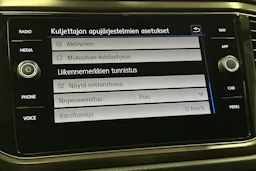 oranssi Volkswagen T-Roc 2020 kuva 25.