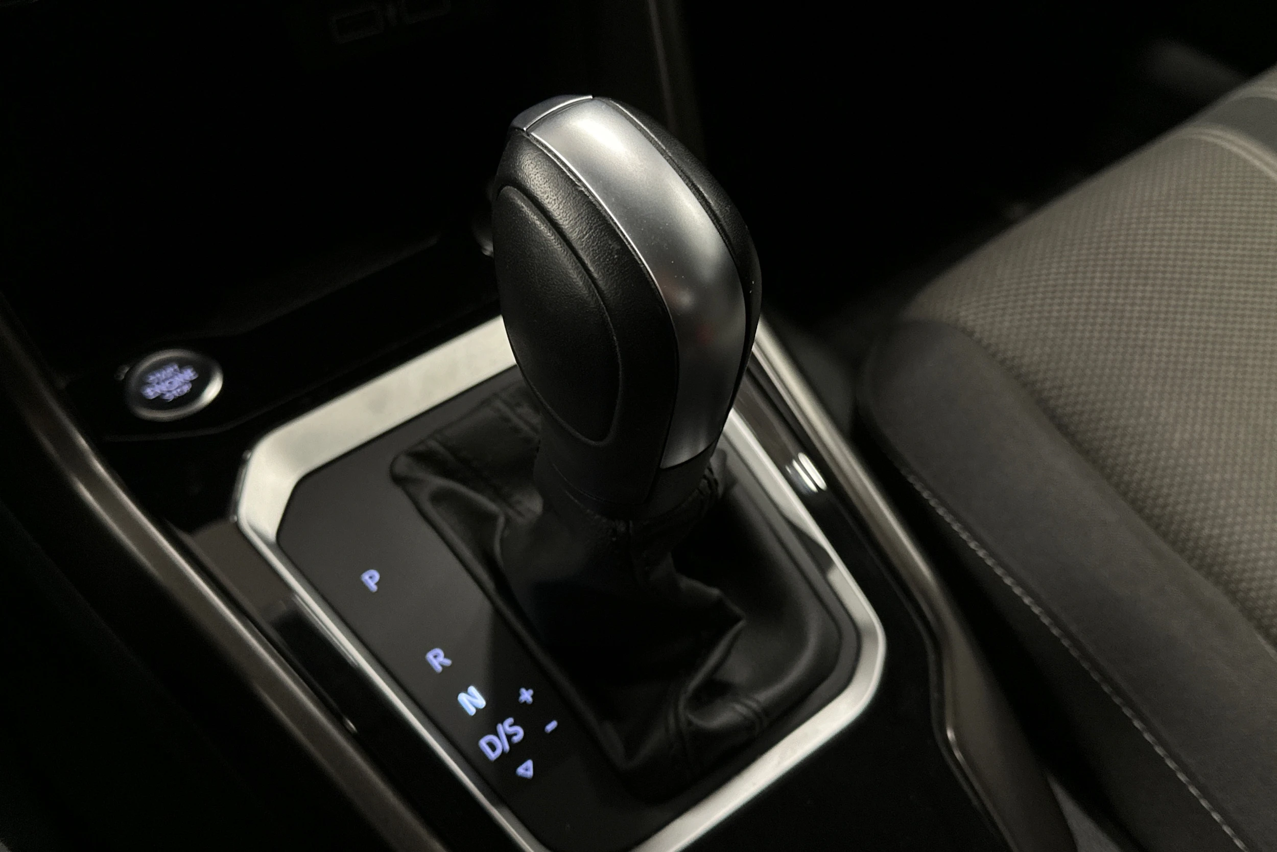 oranssi Volkswagen T-Roc 2020 kuva 30.