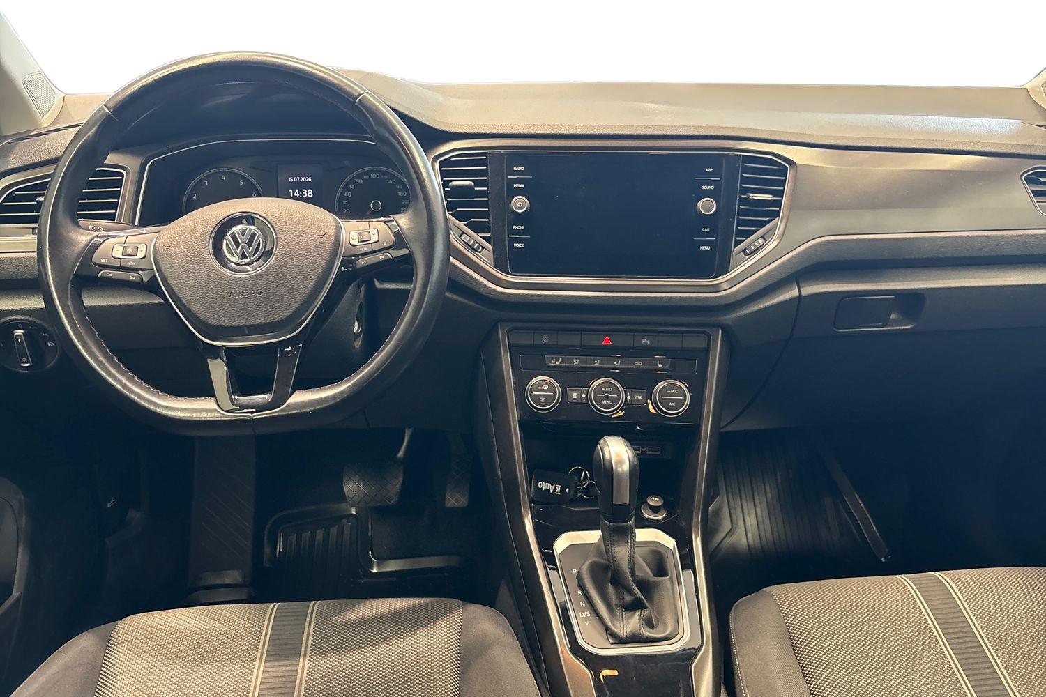 Volkswagen T-Roc 2020, photo 7/17