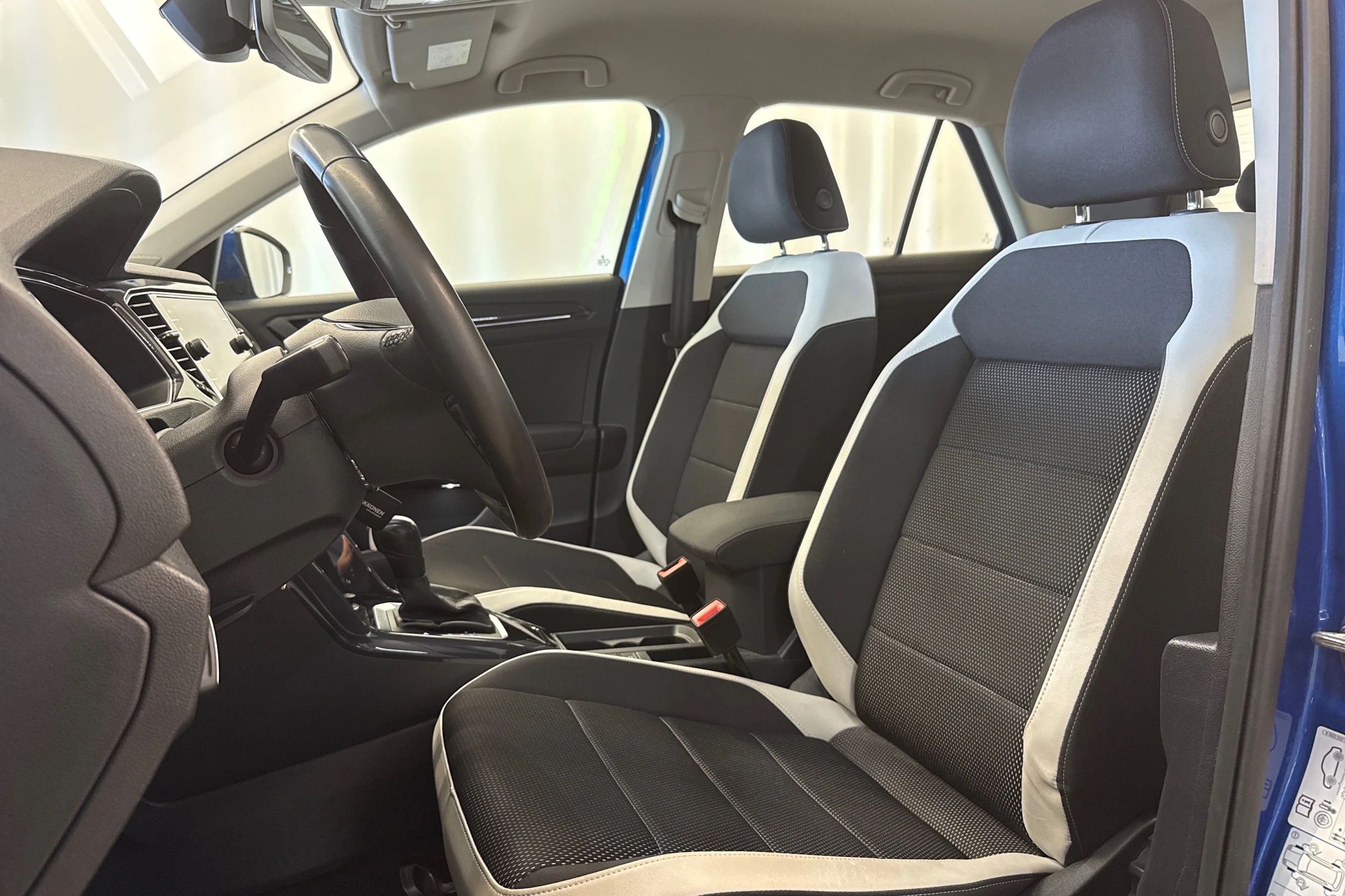 met. sininen Volkswagen T-Roc 2020 kuva 25.