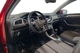 punainen Volkswagen T-Roc 2020 kuva 3.