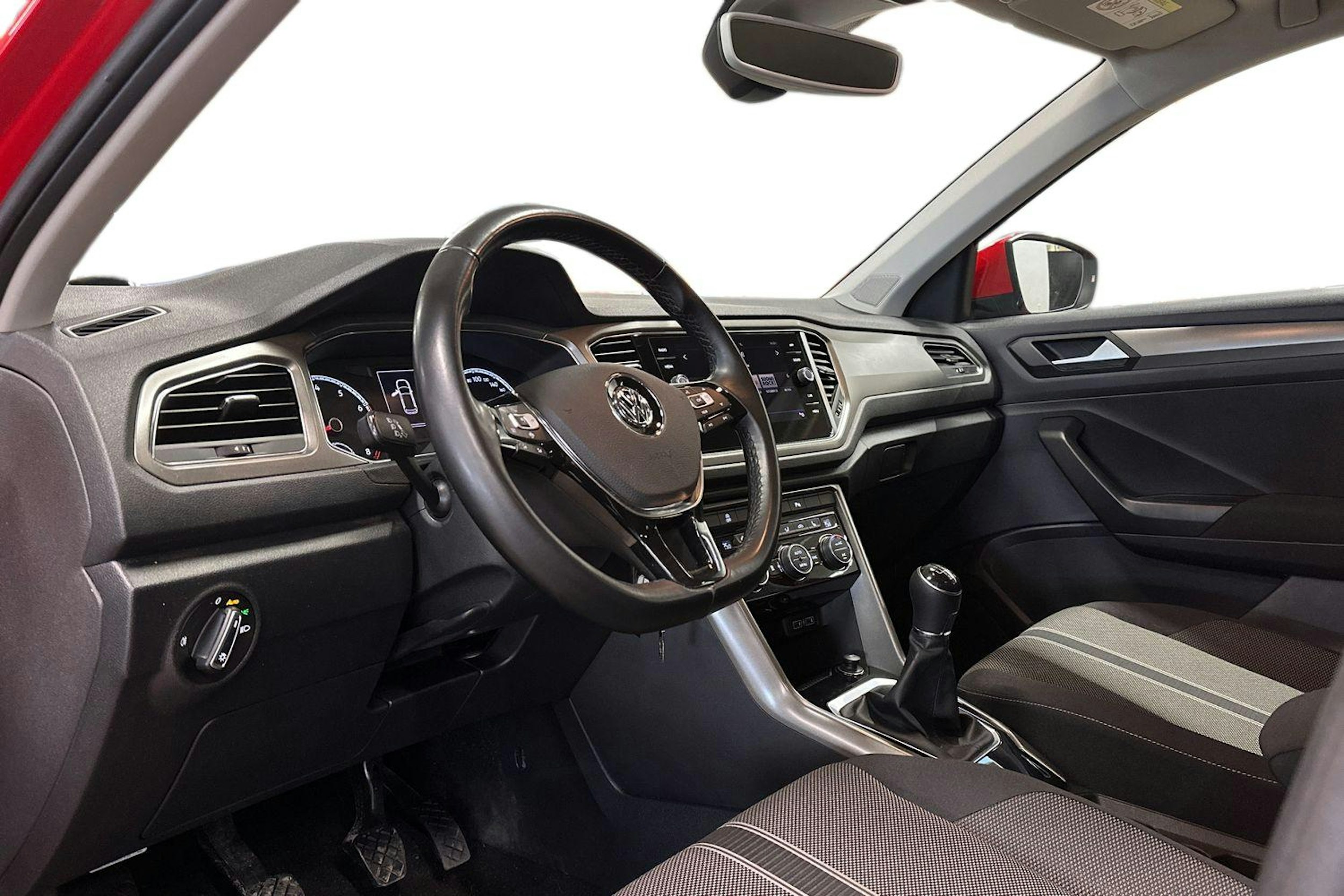 punainen Volkswagen T-Roc 2020 kuva 7.