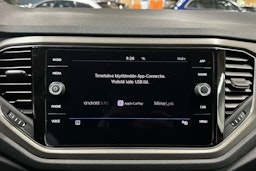 punainen Volkswagen T-Roc 2020 kuva 16.