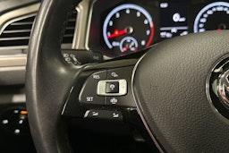 punainen Volkswagen T-Roc 2020 kuva 23.